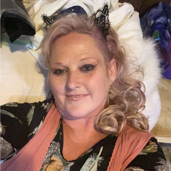 Meet your Posher, Audrey - Picture 5 of 7